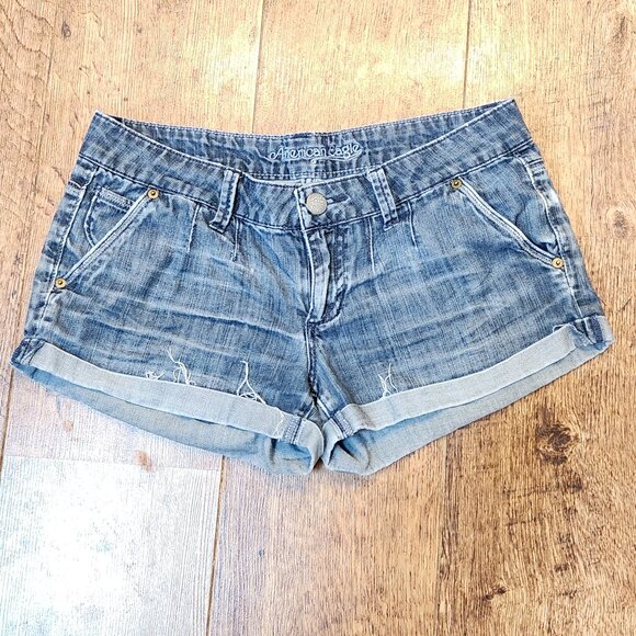 American Eagle Outfitters Pants - AMERICAN EAGLE Vintage Cuffed Jean Shorts - Sz 6